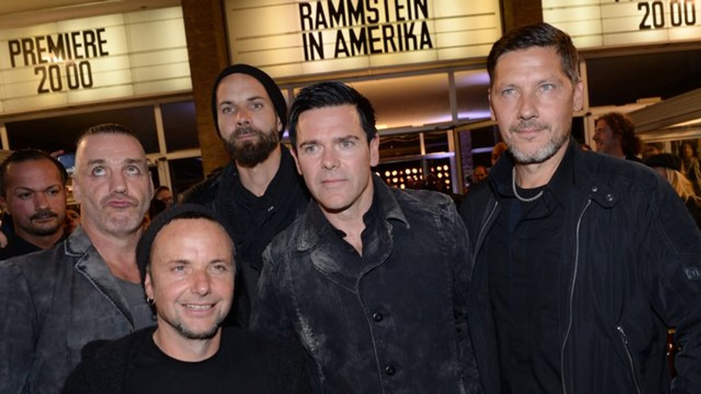 Rammstein stellen in Berlin ihre Doku vor.