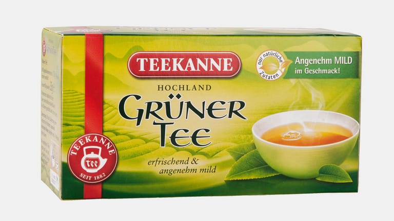 Auch der "Teekanne Hochland Grüner Tee" konnte im Test überzeugen: Er erhielt die Note "Gut". Die Tester fanden allerdings eine geringe Belastung mit Pestiziden.