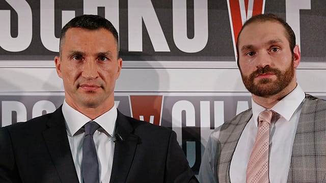 Wladimir Klitschko (li.) muss den WM-Kampf gegen den Briten Tyson Fury verschieben.