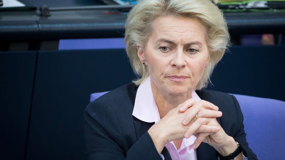 Ursula von der Leyen wird vorgeworfen, bei der Dissertation gemogelt zu haben.