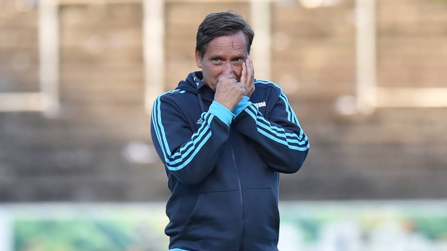 Laut Sportvorstand Horst Heldt gibt es kein Redeverbot bei Schalke 04. Laut Sportvorstand Horst Heldt gibt es kein Redeverbot bei Schalke 04.