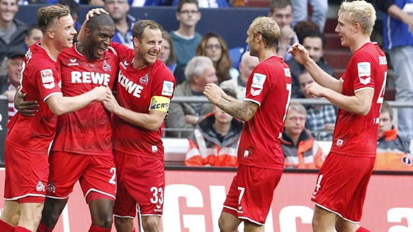 Die Kölner Spieler bejubeln den Führungstreffer durch Anthony Modeste (Mitte).