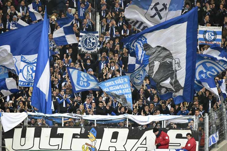 Eine Fan-Gruppierung des FC Schalke will nicht zum Derby in Dortmund reisen.