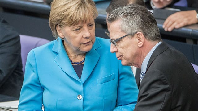 In der Flüchtlingsfrage gab es zuletzt immer wieder Unstimmigkeiten zwischen Merkel und de Maizière.