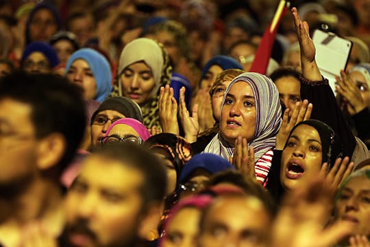 In Tunis begannen die Demonstrationen für eine pluralistische Demokratie.