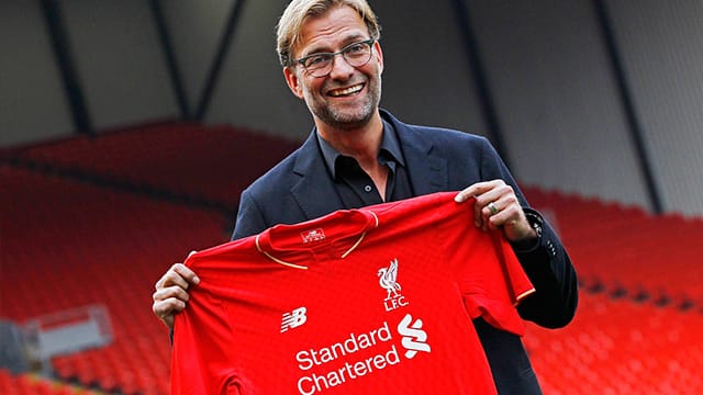 Jürgen Klopp ist bei seiner Vorstellung in Liverpool bestens gelaunt.