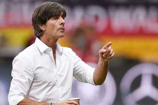 Bundestrainer Joachim Löw zieht die Zügel vor der Partie gegen Georgien an.