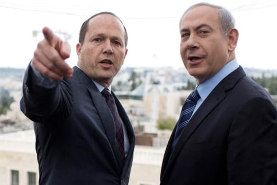Jerusalems Bürgermeister Nir Barkat (li.) und Israels Ministerpräsident Benjamin Netanjahu (re.).