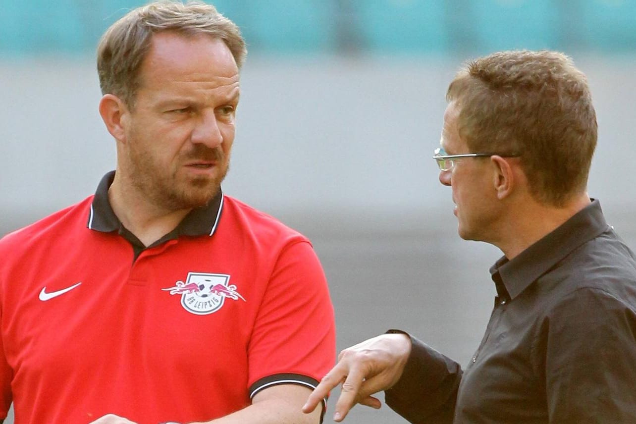 Alexander Zorniger (li., noch als RB-Trainer) und Ralf Rangnick im Gespräch.