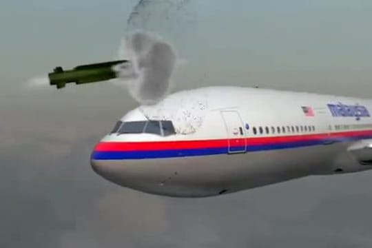 Laut holländischer Kommission soll der Flieger von einer Buk-Rakete abgeschossen worden sein. (Screenshot: Reuters)
