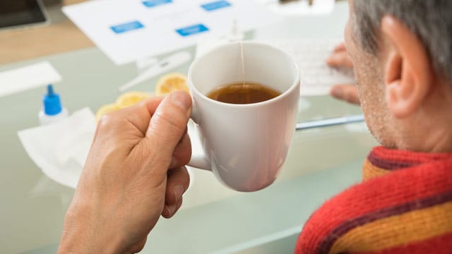 Auch die besten Mittel auf der Arbeit helfen nichts, wenn Sie Ihre Kollegen anstecken.