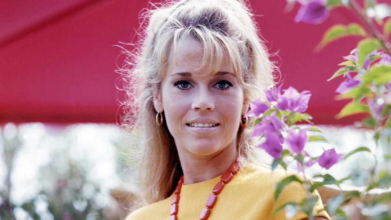 Jane Fonda badete Anfang der 80er Jahre hüllenlos mit Popstar Michael Jackson.