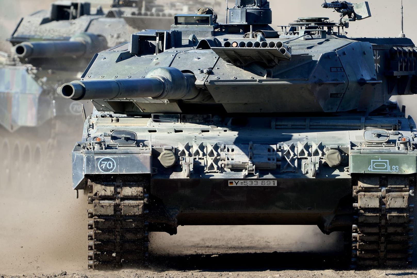 Der Kampfpanzer "Leopard 2" stammt aus der Panzerschmiede des Rüstungskonzerns Krauss-Maffei Wegmann.