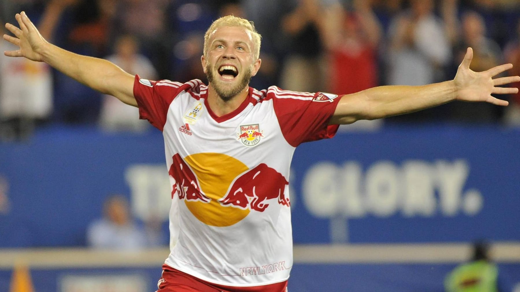 New Yorks Mike Grella netzt gegen Philadelphia bereits nach sieben Sekunden. New Yorks Mike Grella netzt gegen Philadelphia bereits nach sieben Sekunden.