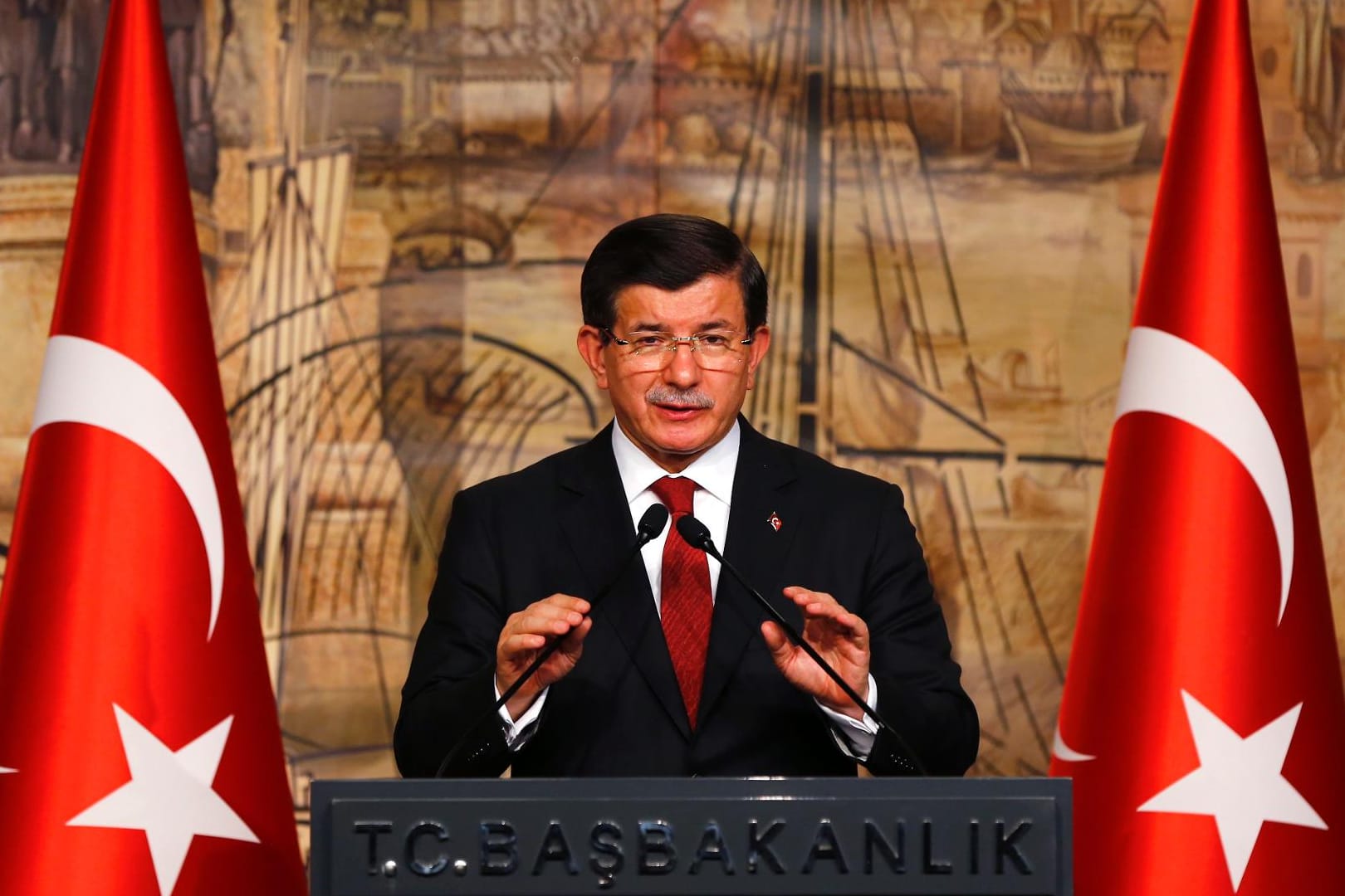 Der türkische Ministerpräsident Ahmet Davutoglu hat sich in drastischen Worten geäußert.