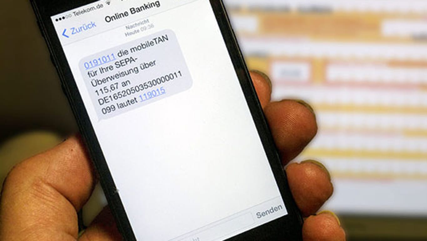 SMS-Nachricht mit mTan auf einem Smartphone.