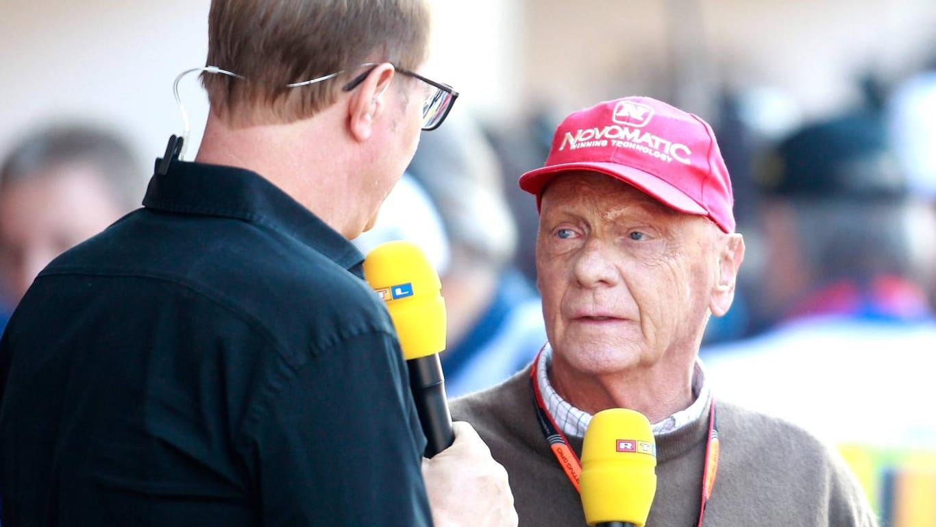 Niki Lauda (re.) im Gespräch mit RTL-Moderator Florian König.