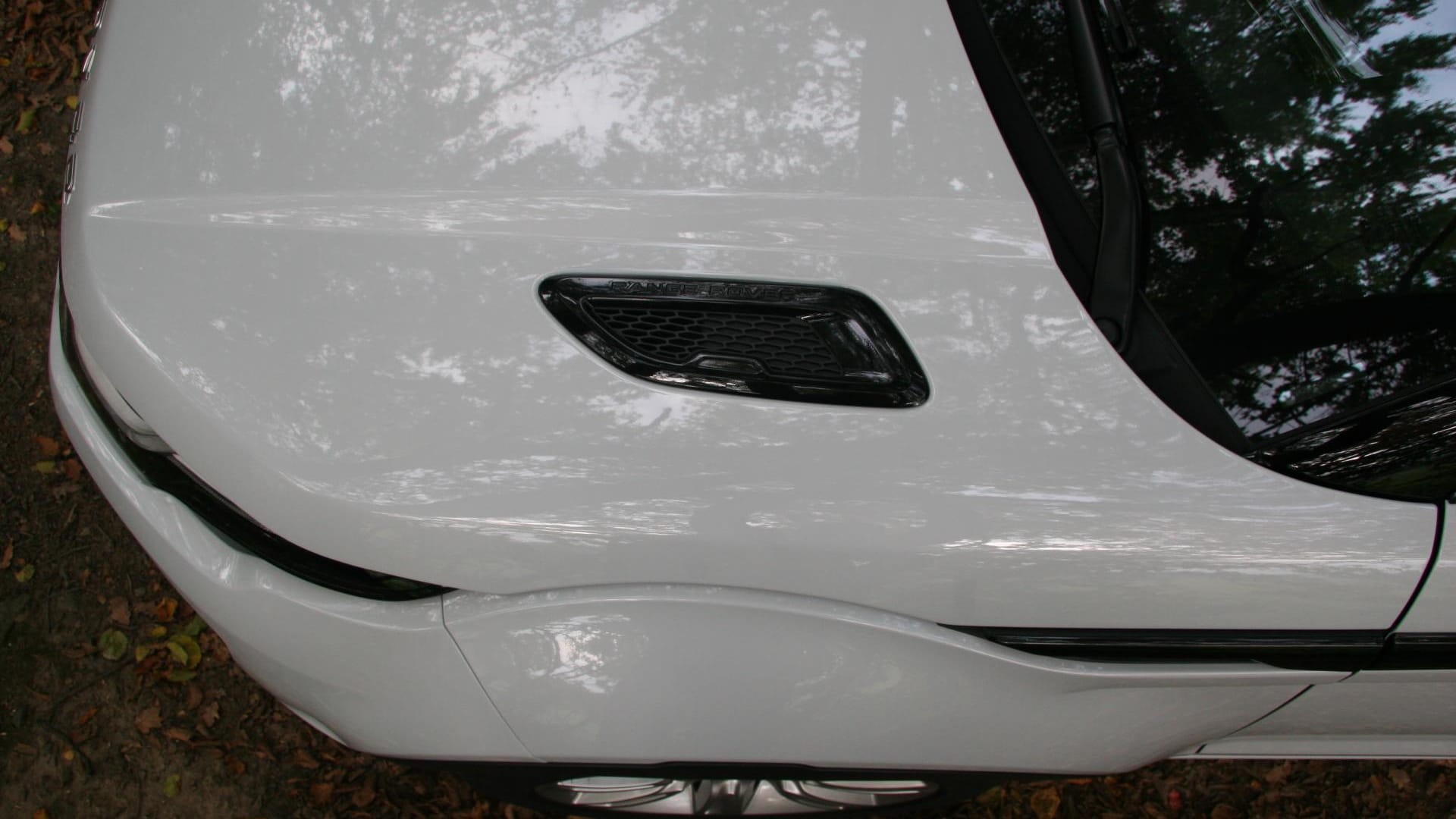 Auch der Fünftürer trägt jetzt die Luftöffnungen auf der Motorhaube.