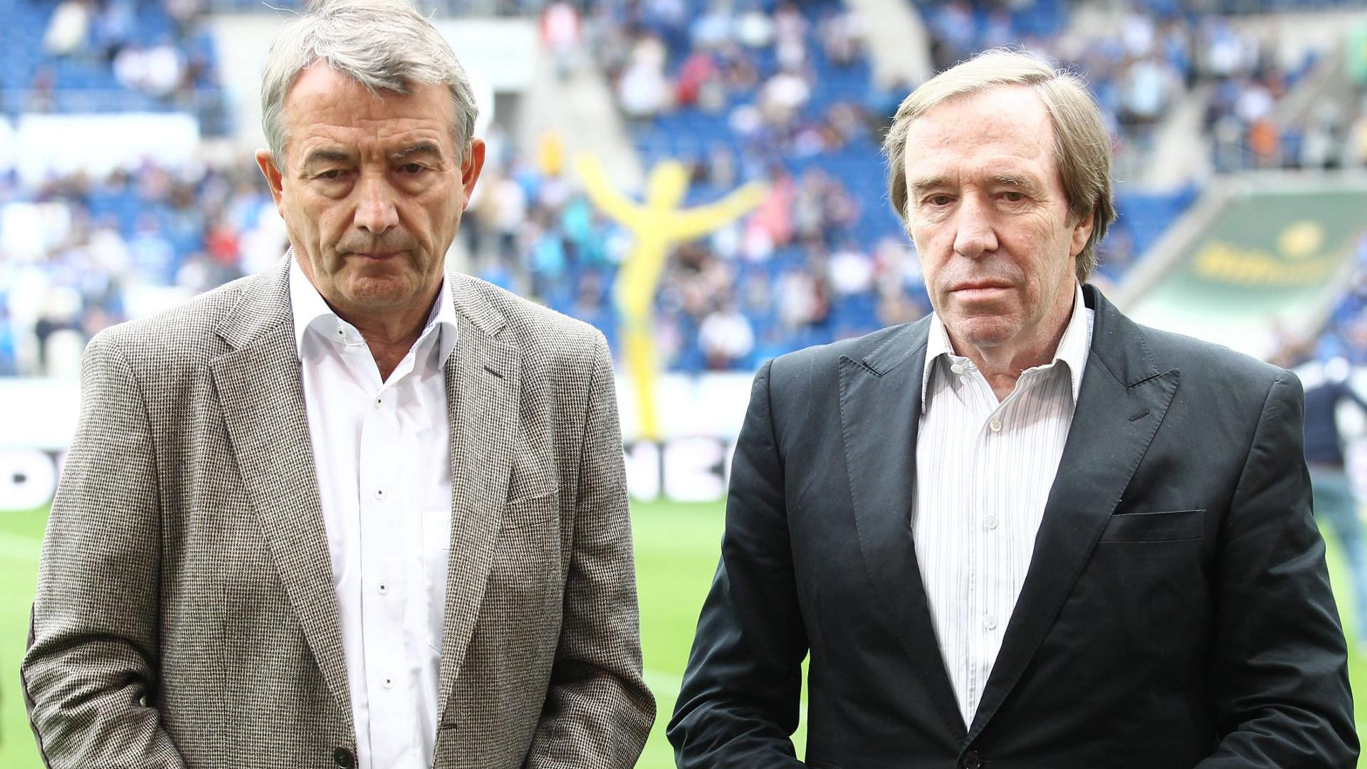 Wolfgang Niersbach (li.) und Günter Netzer sehen sich Theo Zwanzigers Anschuldigungen gegenüber.