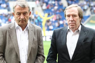 Wolfgang Niersbach (li.) und Günter Netzer sehen sich Theo Zwanzigers Anschuldigungen gegenüber.