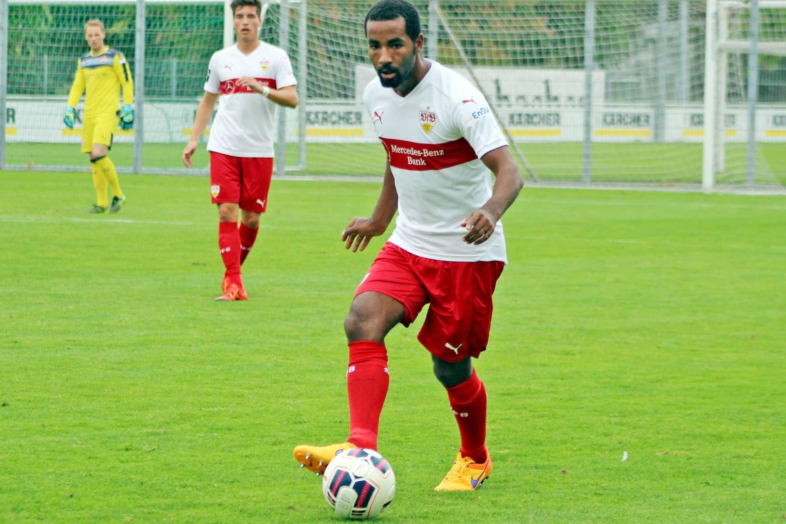 Cacau hielt sich zuletzt beim VfB Stuttgart II fit.