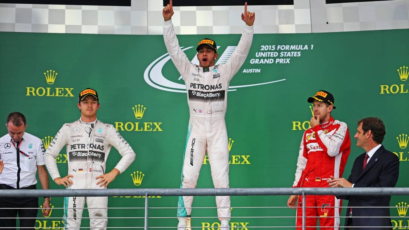 Lewis Hamilton krönt sich zum dritten Mal zum Weltmeister.