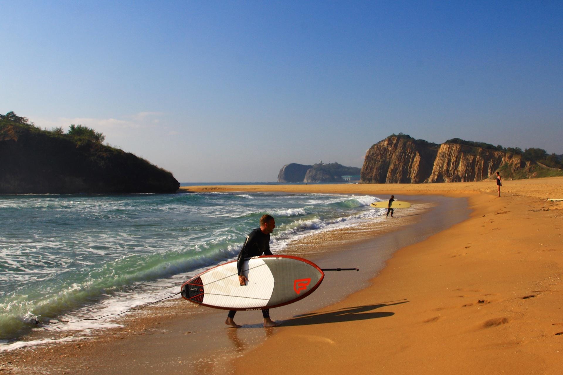 Der deutsche Unternehmer Markos Aristides Kern begleitete die Surfexpedition in das Land von Machthaber Kim Jong Un.