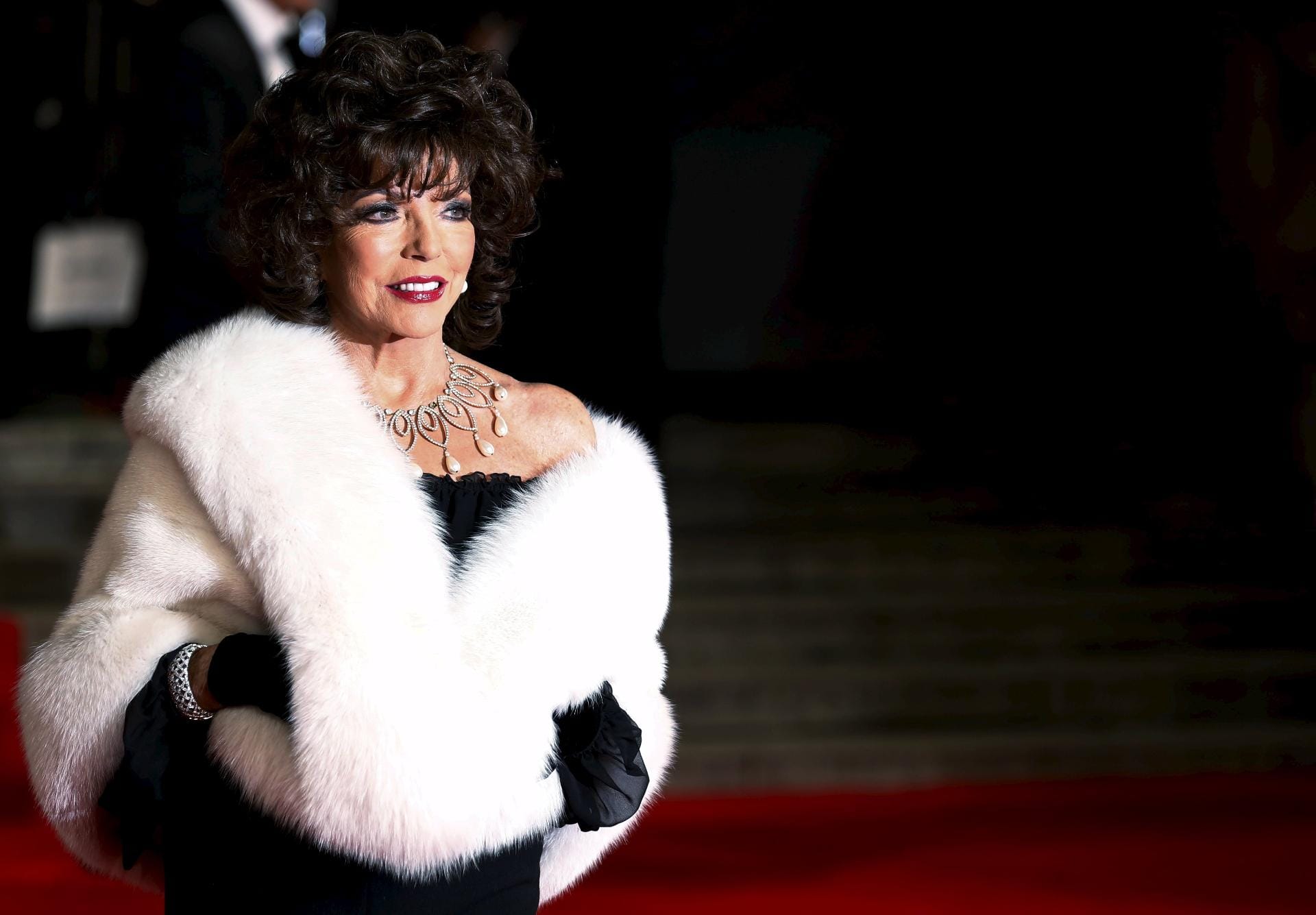 Auch die britische Schauspiellegende Joan Collins gab sich in London die Ehre.