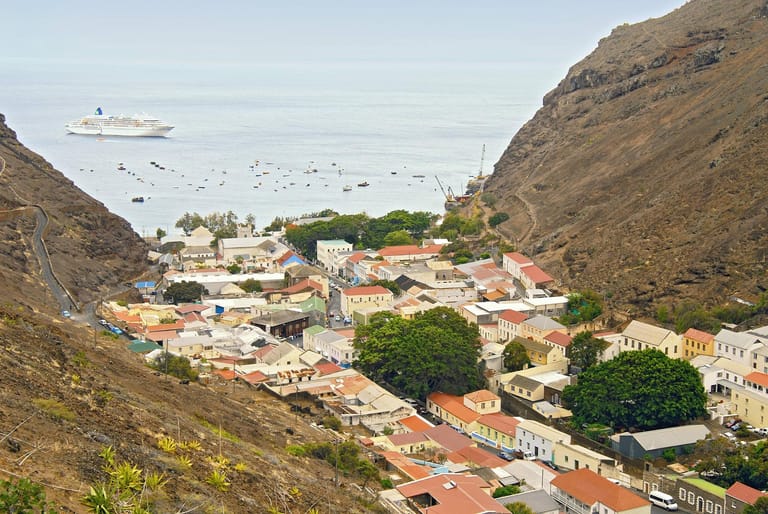 Platz zehn: Das britische Überseegebiet St. Helena vor der Westküste Afrikas gehört zu den entlegensten Gebieten der Welt.