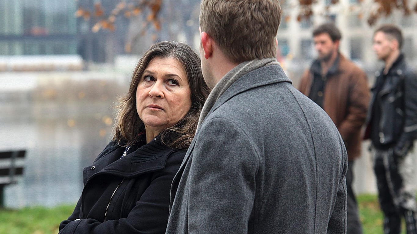"Tatort: Côte d'Azur": Eva Mattes (Klara Blum) nimmt es Kai Perlmann (Sebastian Bezzel) übel, dass er fahrlässig gehandelt hat.