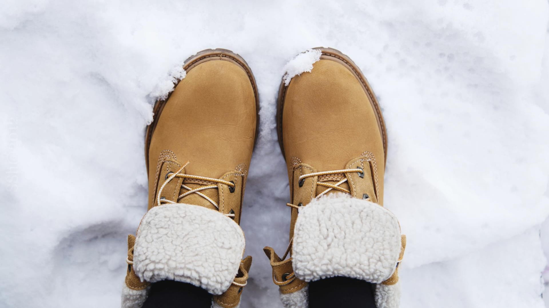 Winterschuhe sollten Sie schon vor Gebrauch richtig pflegen.