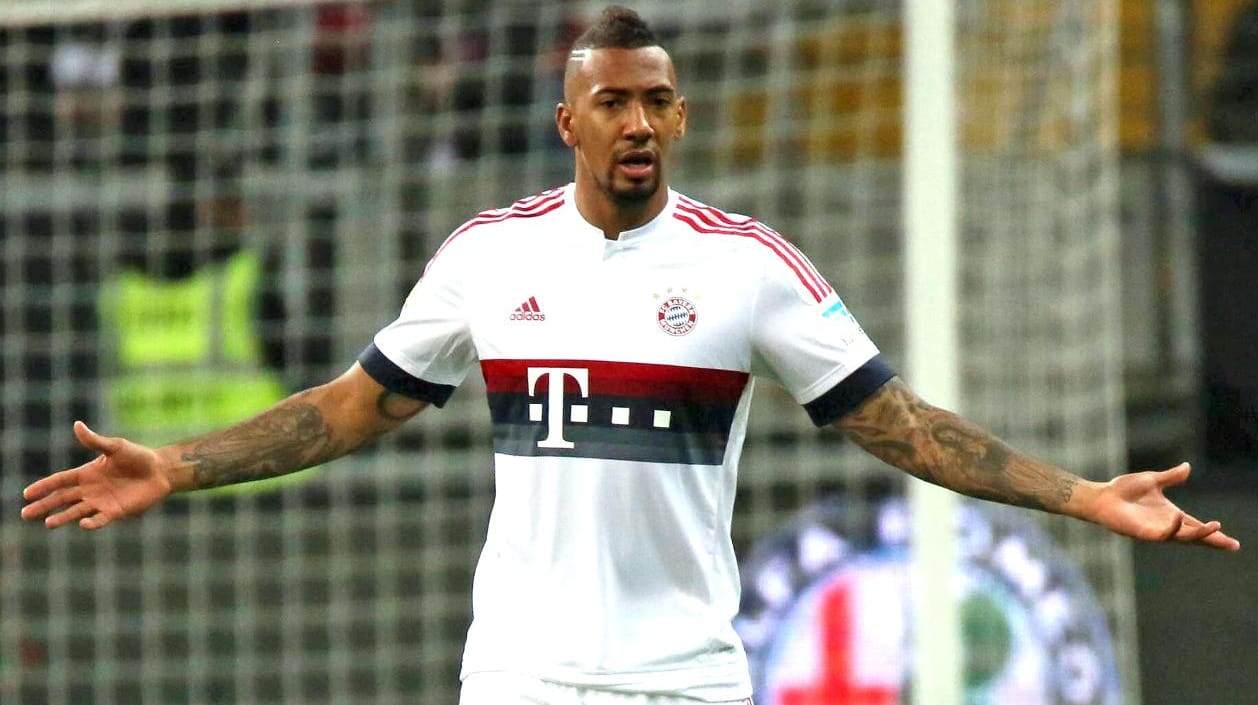 Genervt: Jerome Boateng und seine Teamkollegen FC Bayern wussten gegen Frankfurt oft nicht, wohin mit dem Ball.