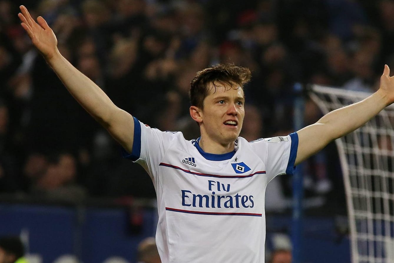 Michael Gregoritsch jubelt nach seinem Treffer gegen Hannover 96.