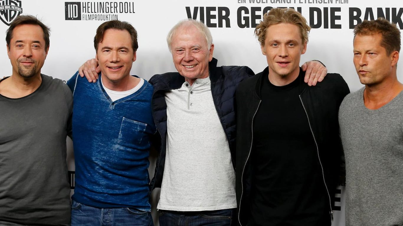 Wolfgang Petersens (Mitte) Stars für "Vier gegen die Bank": Jan Josef Liefers, Michael Herbig, Matthias Schweighöfer und Til Schweiger.
