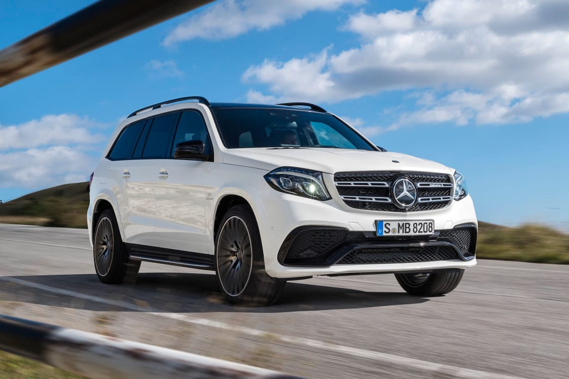 Mercedes frischt den GL auf und hängt ihm ein S an.