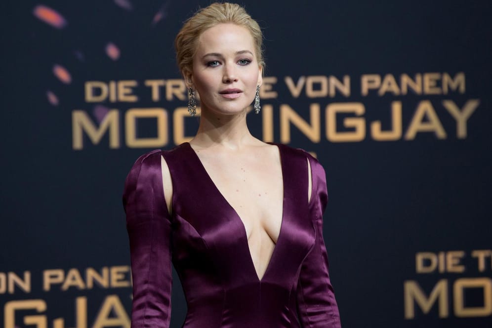 Jennifer Lawrence bei der Weltpremiere des Kinofilms "Die Tribute von Panem - Mockingsjay Teil 2" in Berlin.