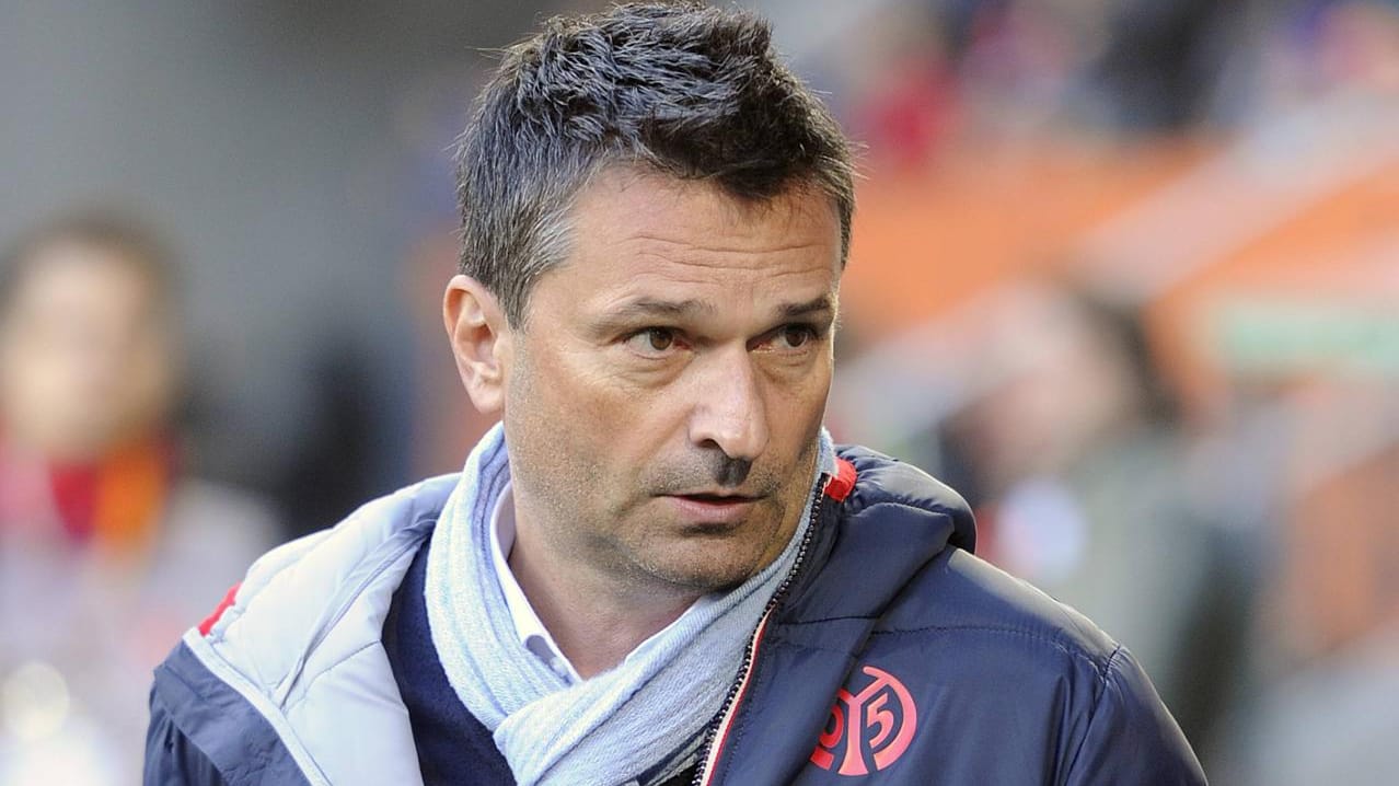 Der Mainzer Manager Christian Heidel nimmt die Fans bei Heimspielen in die Pflicht. Der Mainzer Manager Christian Heidel nimmt die Fans bei Heimspielen in die Pflicht.