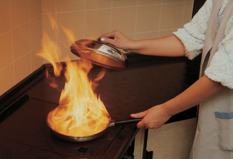 Die meisten Brände entstehen in der Küche