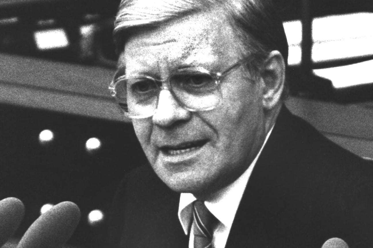 "Noch habe ich das Recht hier zu reden": Helmut Schmidt am 1. Oktober 1982 im Bundestag.