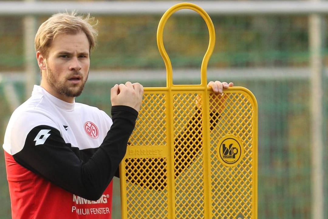 FSV-Trainer Martin Schmidt ist mit der Trainingseinstellung von Mittelfeldspieler Maximilian Beister nicht einverstanden