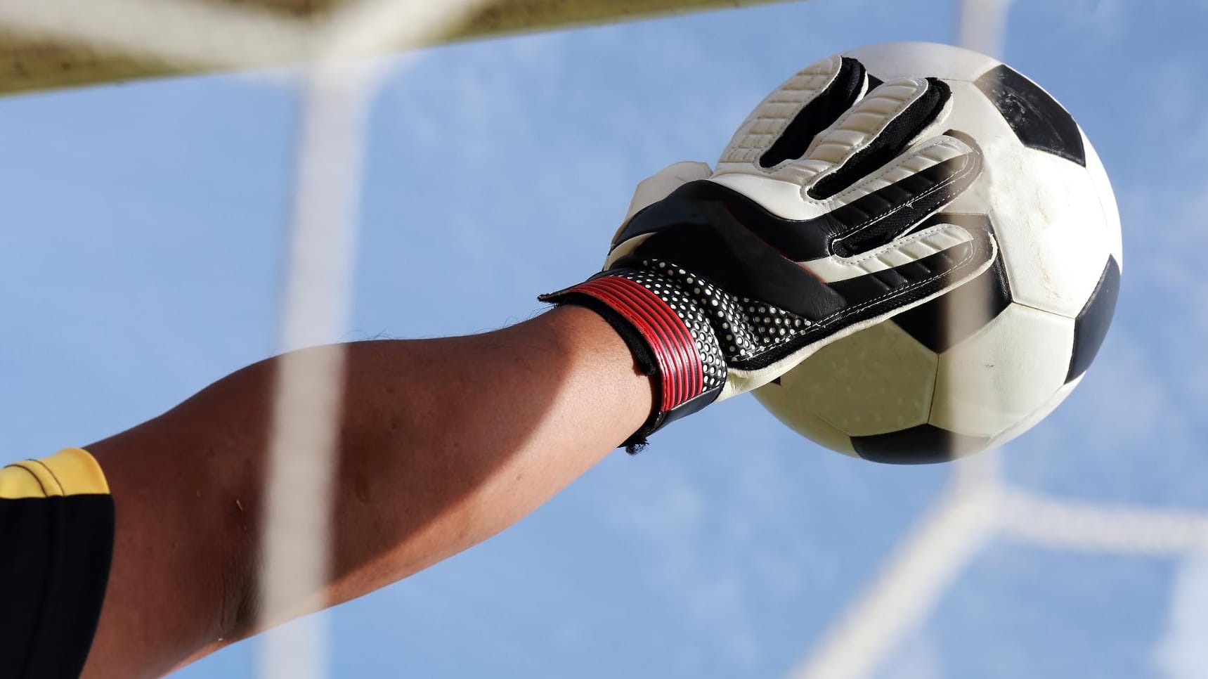 Hand am Ball: Ein Torwart-Problem hat der FC Barcelona nicht. Hand am Ball: Ein Torwart-Problem hat der FC Barcelona nicht.