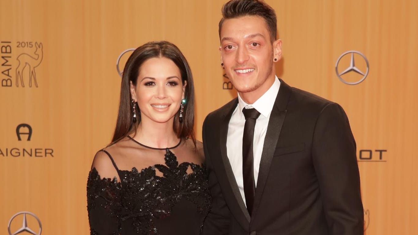Mesut Özil und Mandy Capristo bei der Bambi-Verleihung.