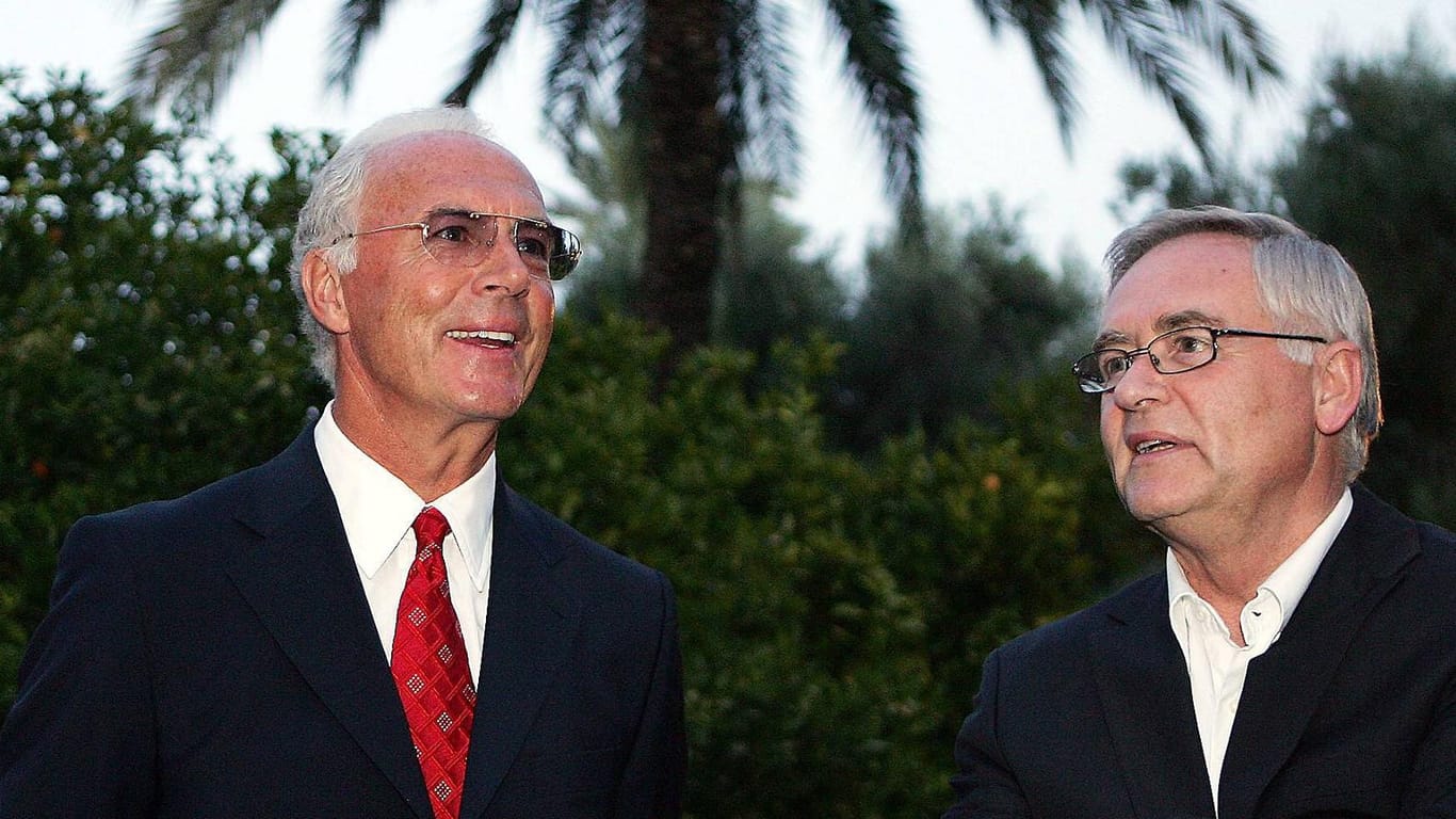 Franz Beckenbauer (links) und Horst R. Schmidt, hier auf einem Archivbild aus dem Jahr 2005.