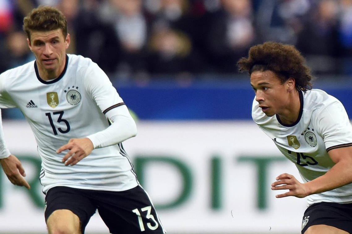 Thomas Müller (li.), Leroy Sané und Co. werden gegen Oranje antreten.