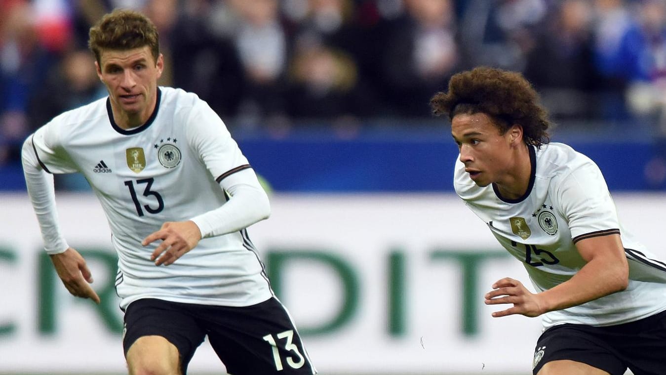 Thomas Müller (li.), Leroy Sané und Co. werden gegen Oranje antreten.