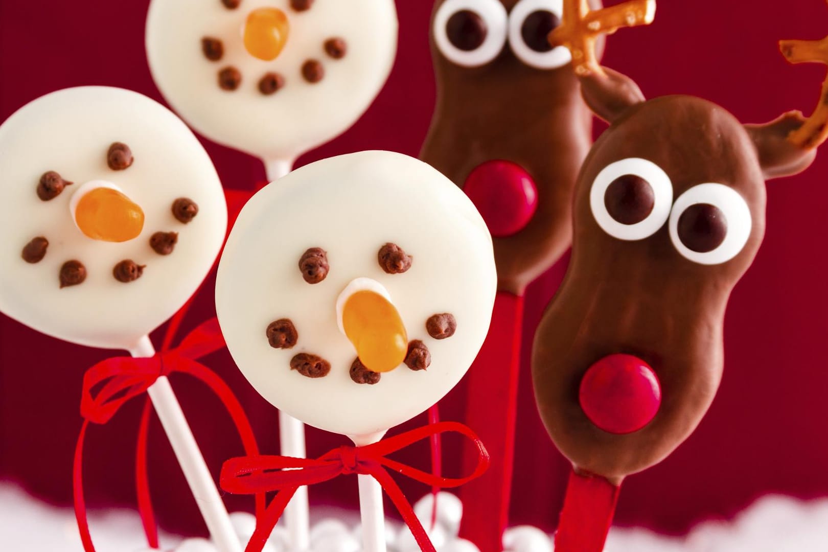 Aus kleinen Zutaten lassen sich süße Gesichter für die Cake-Pops zaubern.