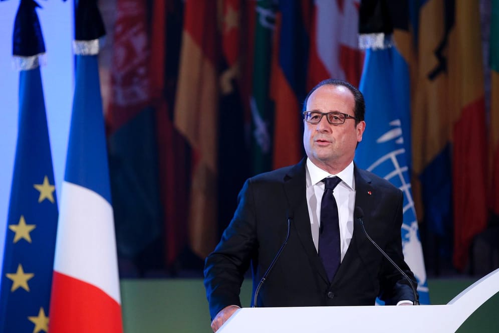 Francoise Hollande appelliert an die EU und beruft sich formal auf die Beistandsklausel.