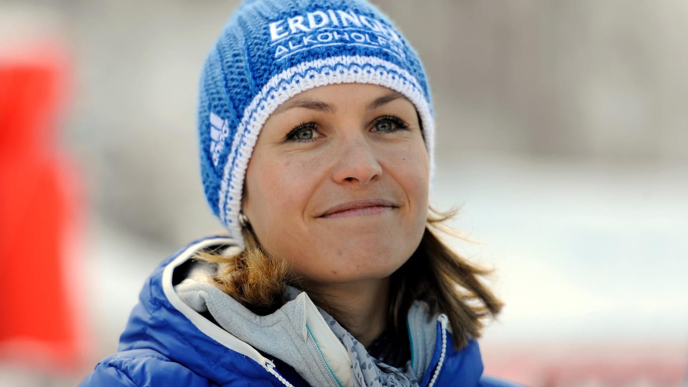 Magdalena Neuner tauscht die Skier gegen das Mikrofon und wird TV-Expertin.