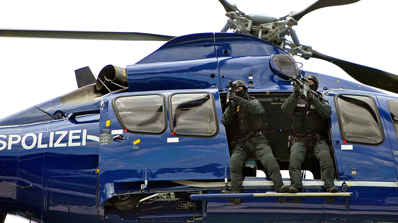 Die "Grenzschutzgruppe 9" (GSG 9) der Bundespolizei bei einer Übung.