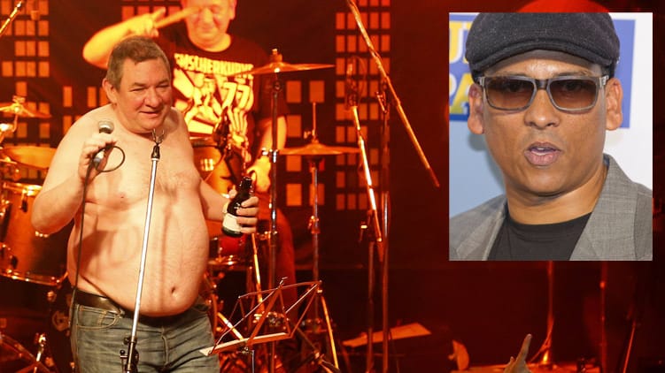Wolfgang "Wölfi" Wendland und die "Die Kassierer" wollen beim ESC gegen Xavier Naidoo antreten. Wolfgang "Wölfi" Wendland und die "Die Kassierer" wollen beim ESC gegen Xavier Naidoo antreten.